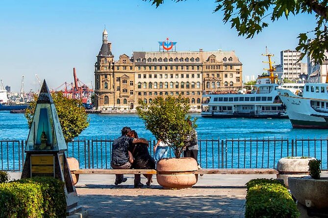 Asian Side of Istanbul: Uskudar and Kadikoy Full Day Tour - Discovering Kadıköy