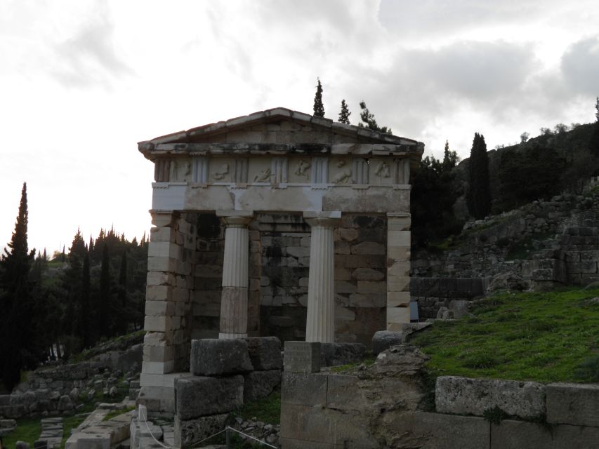 Athens: 5 Days in Delphi, Meteora, Thessaloniki & Macedonia - Day 1: Delphi and Kalambaka