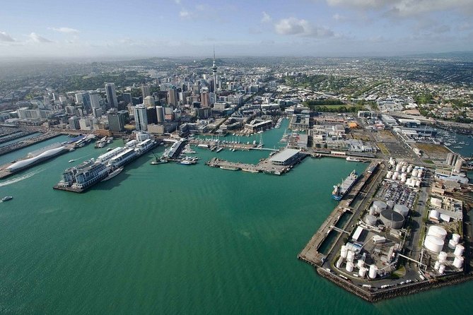 Auckland Airport / CBD Luxury Passenger Transfers - Booking Your Transfer
