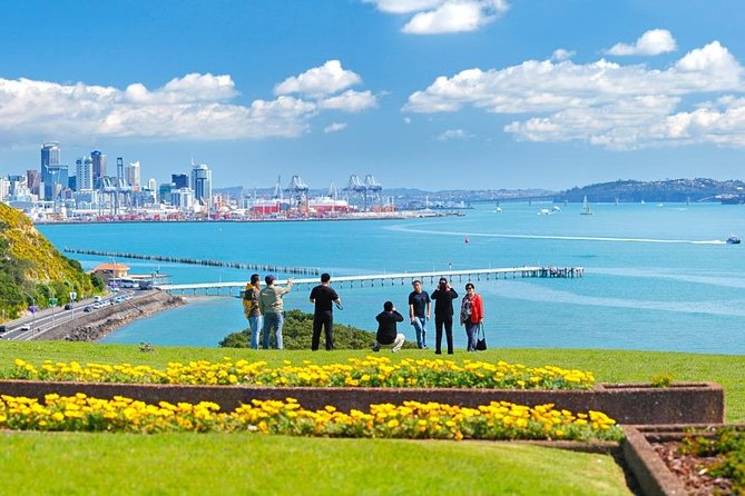 Auckland City Private Tour for Couples. Be Chauffeur Driven With Added Extras. - Exclusive Inclusions for Couples