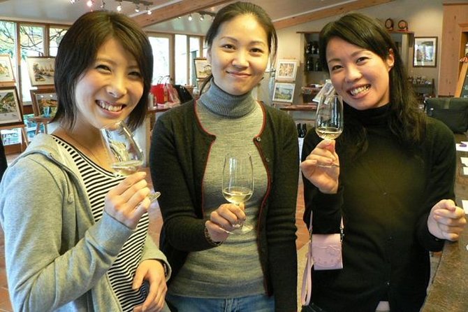 Auckland Shore Excursion: West Coast Wineries Tour - Accessibility Features
