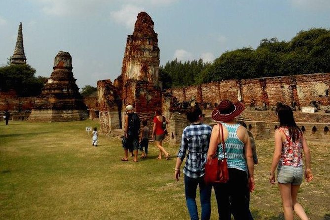 Ayutthaya UNESCO Temples Small Group Tour With Lunch - Exploring Ayutthaya