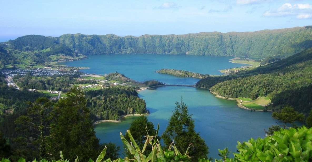 Azores: Sete Cidades Scenic Jeep Tour From Ponta Delgada - Exploring Volcanic Craters