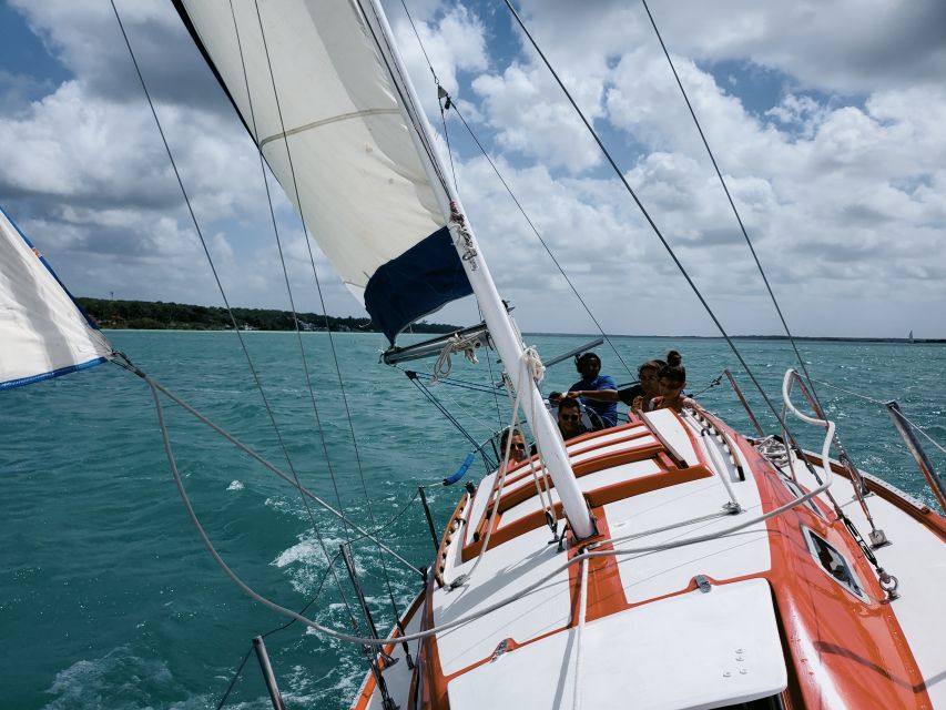 Bacalar: Private Sailing Trip With Guacamole and Drinks - Explore the Island of Birds