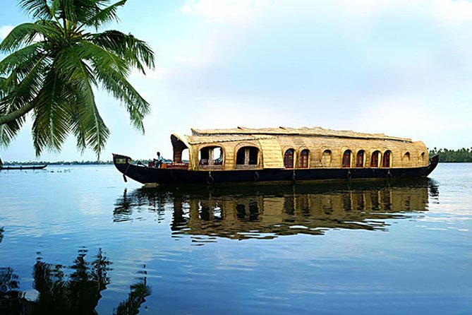 Backwaters Houseboat Cruise in Aleppey With Lunch From Cochin - Private Tour - Houseboat Options