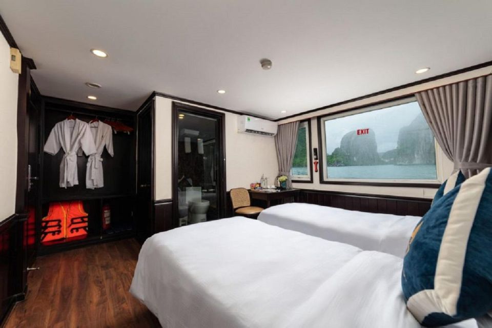 Balconny With Bathtub Room for 2days/1night Halong Bay - Included Amenities