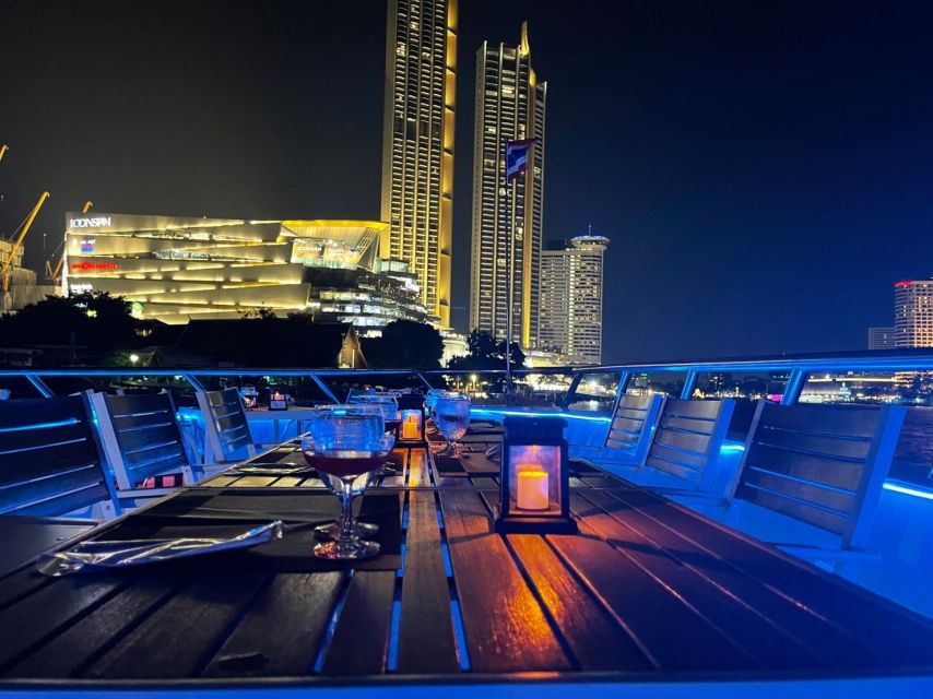 Bangkok: Chao Phraya River Buffet Dinner Cruise - Iconic Landmarks and Sights