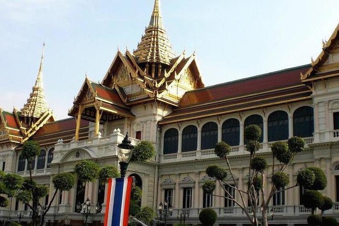 Bangkoks Grand Palace Tour With Hotel Pick up - Accessibility Information