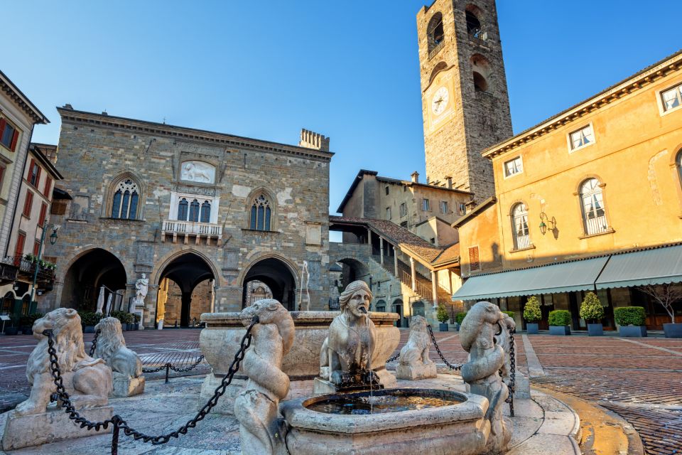 Bergamo Old Town: Discovery Walk & Reading Walking Tour - Tour Route and Key Attractions