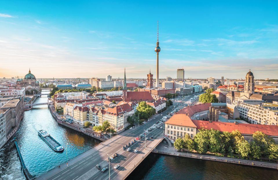 Berlin: 1-Hour Guided Tour of the Historic Center - Tour Inclusions