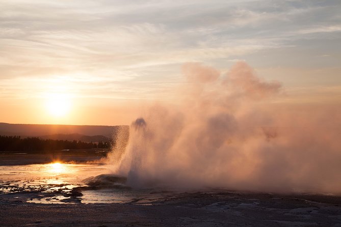 Best of Yellowstone - Guided National Park Safari Tour - Tour Highlights and Attractions