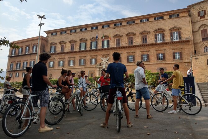 Bike Tour of the Historic Center of Palermo With Tasting - Accessibility and Participation