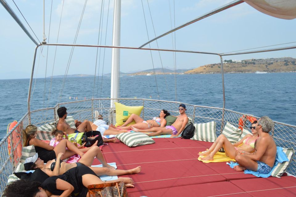 Bodrum: Orak or Black Island Boat Tour With Lunch - Itinerary of the Day