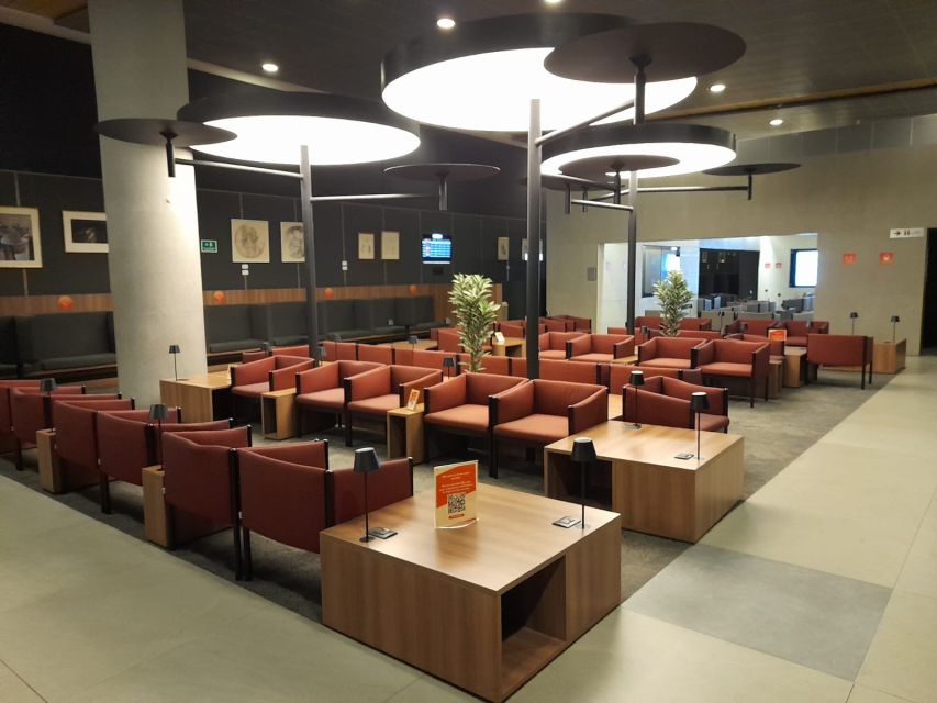 Bogota El Dorado Airport (BOG): Avianca Lounge Entry - Lounge Experience Highlights