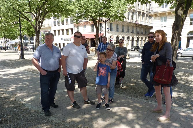 Bordeaux City Wine & Cultural Guided Walking Tour With 4 Tastings - Accessibility Features