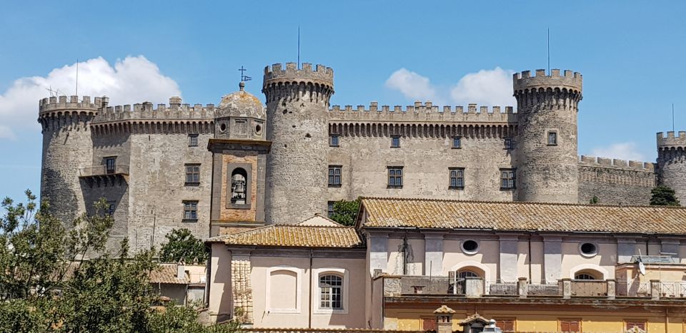 Bracciano: Odescalchi-Orsini Ancient Castle Tour With Lunch - Odescalchi Castle Exploration