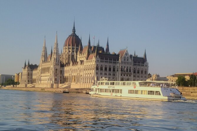 Budapest Highlights Sightseeing Cruise - Meeting Point and Transport Tips