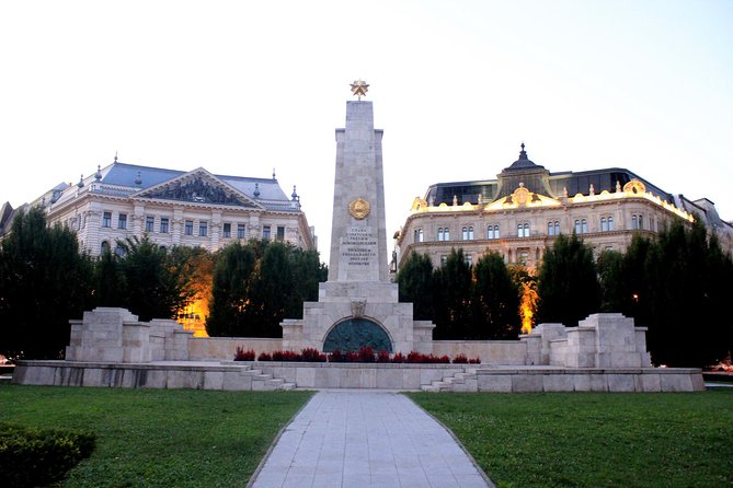 Budapest Night Walking Tour With Danube River Cruise - Danube Promenade Exploration