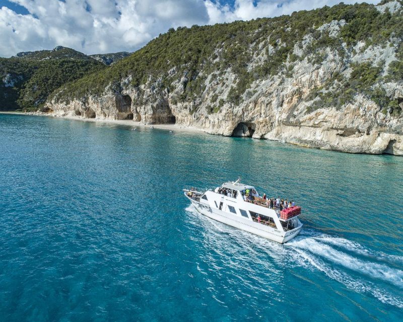 Cala Gonone: Bue Marino Cave & Cala Luna Beach Boat Tour - Grotta Del Bue Marino