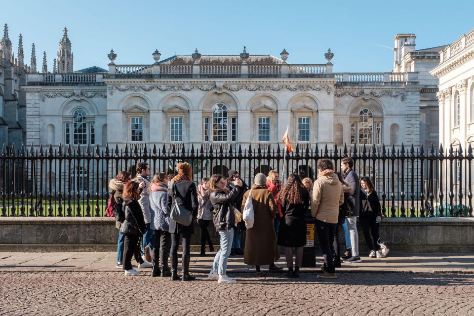 Cambridge: English Local Guided Walking Tour - Cambridge University History