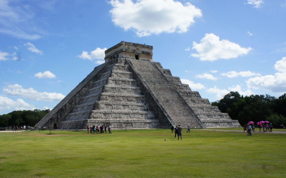 Cancun: Chichen Itza, Ik Kil Cenote, & Valladolid With Lunch - Chichen Itza Exploration