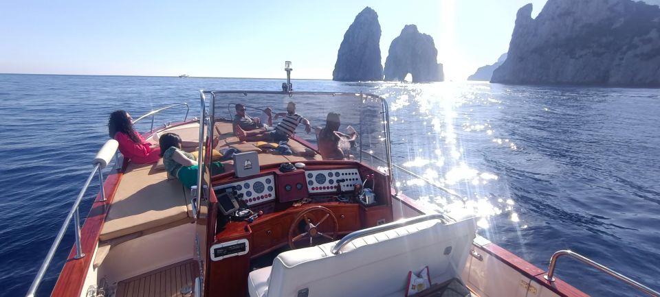 Capri: Private Boat Tour With Skipper - Experience