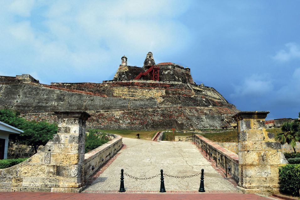 Cartagena: Castle of San Felipe & Cerro De La Popa City Tour - Exploring Cerro De La Popa