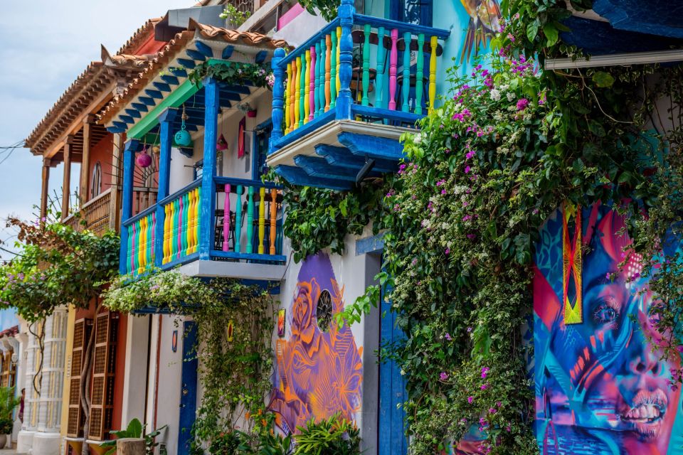 Cartagena: Getsemani Highlights and Graffiti Walking Tour - Guided Experience Details