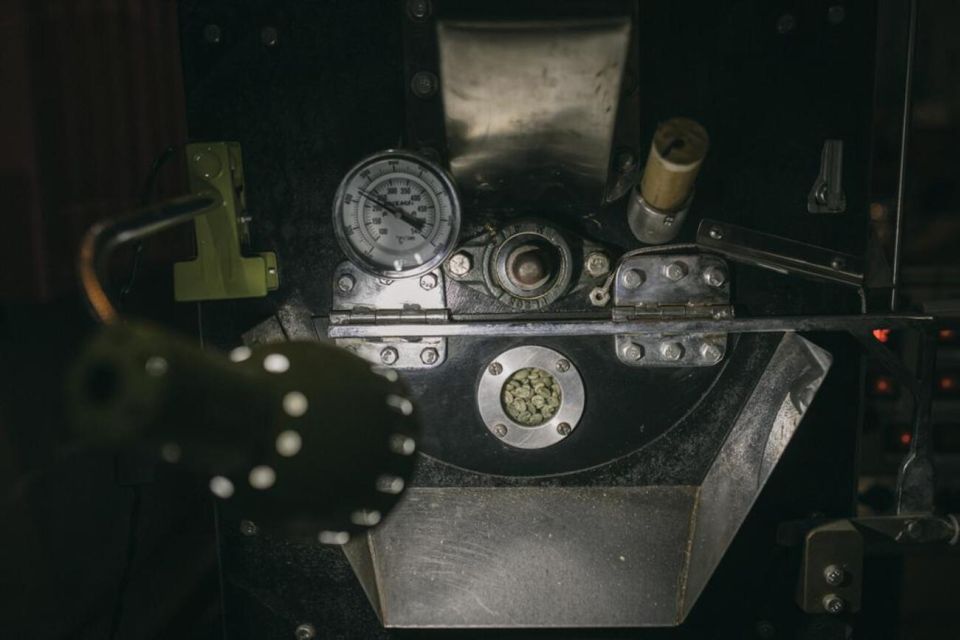 Cartagena: History of Coffee and Preparation Masterclass - Understanding Coffee Grinding