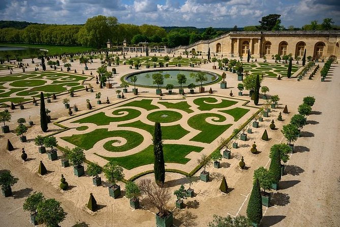 Château of Versailles and Marie Antoinettes Petit Trianon Private Tour - Accessibility Options