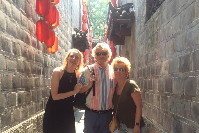 Chengdu Private Sightseeing Tour With Panda Breeding Center Visit - Strolling Through Kuan-Zhai Lane
