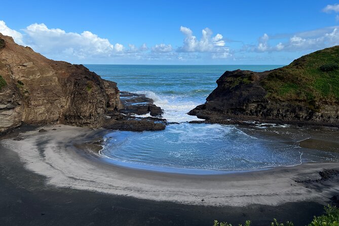 City to Piha - Auckland Day Expedition - Daily Itinerary Highlights