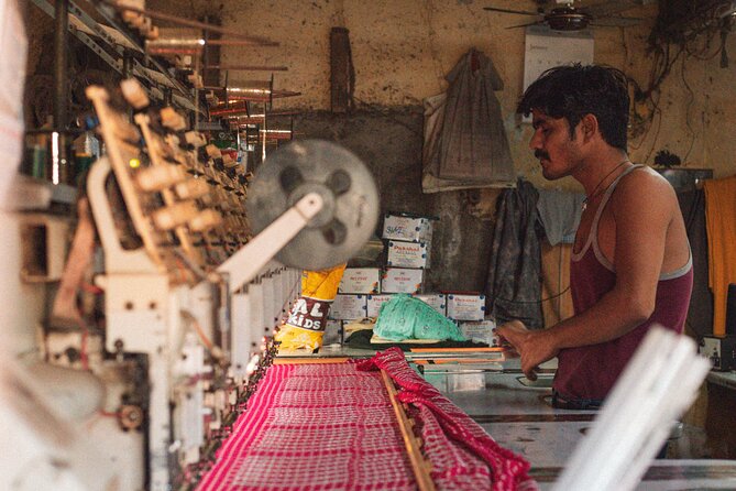 Dharavi Slum Tour Experience With a Local English Guide - Meeting and Pickup