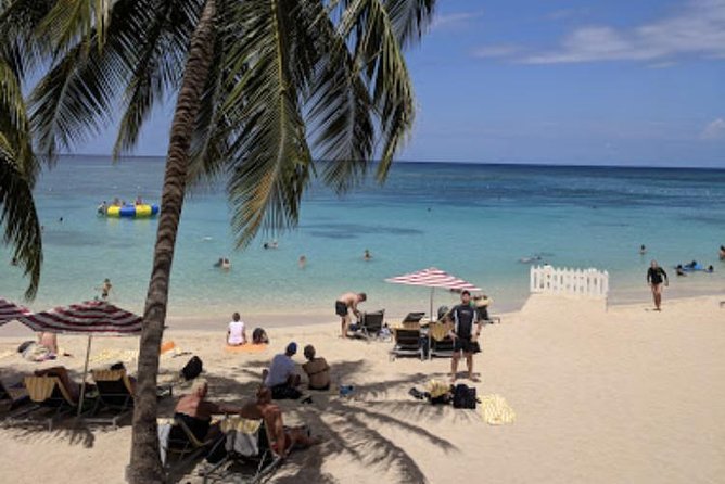 Doctors Cave Beach, Jimmy Buffett S Margaritaville and Shopping - Customer Experiences