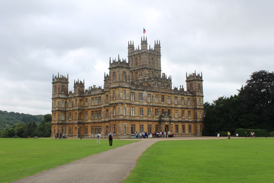 Downton Abbey and Village Small Group Tour From London - Transportation Details