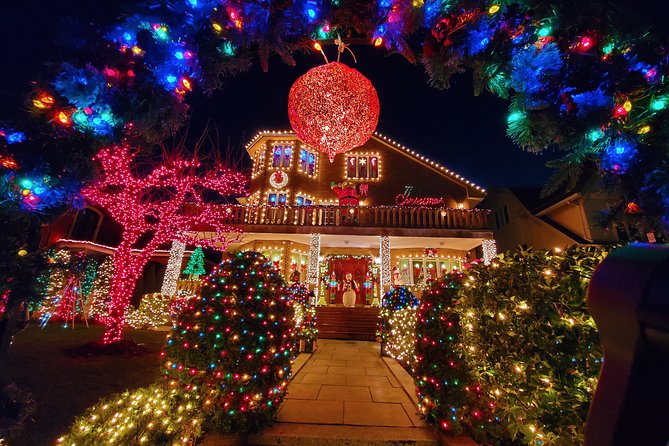Dyker Heights Christmas Lights Guided Tour - Experience the Tour