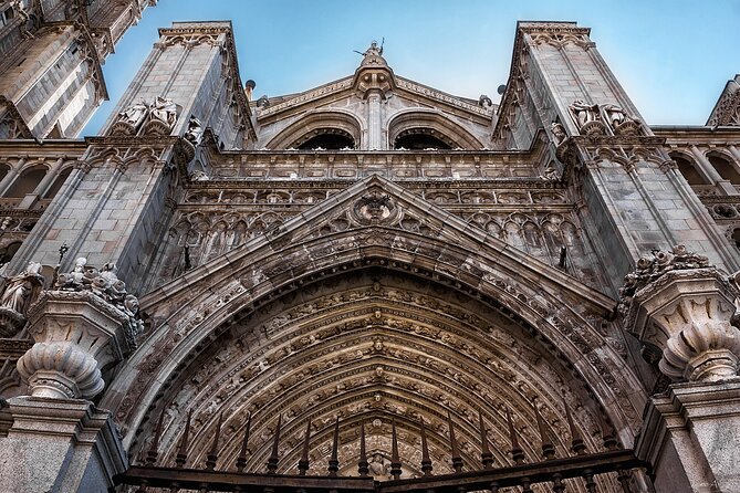 Essence of Toledo: Private Tour With a Local Archaeologist - Tour Accessibility