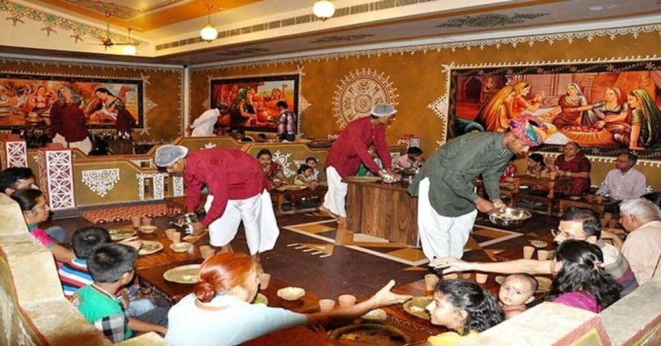 Evening Jaipur City Tour and Dinner at Chokhi Dhani - Cultural Highlights