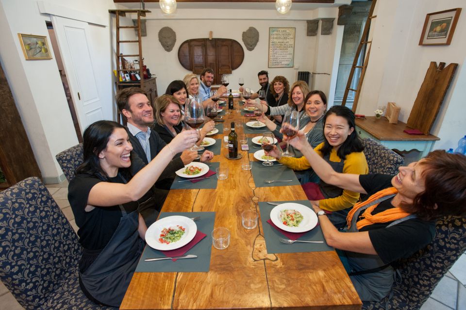 Florence: Authentic Pasta Making Class - Unlimited Local Wine