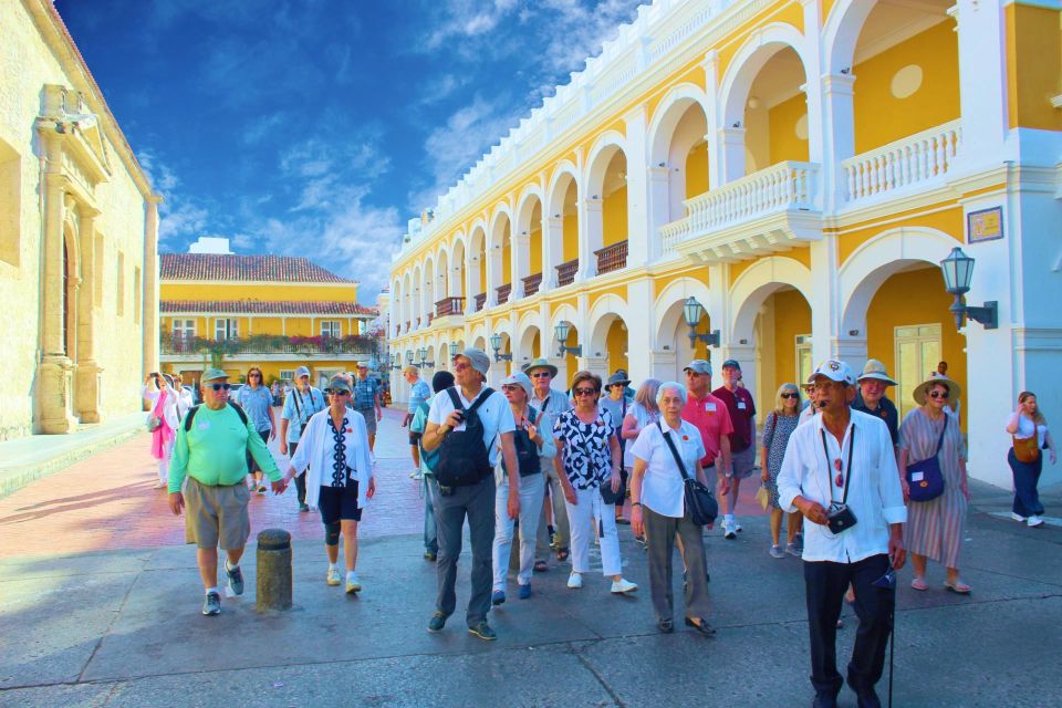 FREE PRO GUIDE TOUR: WALLED CITY & BARRIO GETSEMANÍ - Cultural Insights