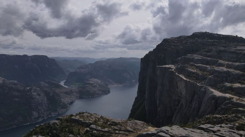From Bergen: Trolltunga and Waterfalls Helicopter Tour - Helicopter Tour Highlights