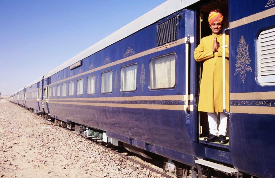 From Delhi: All-Inclusive Taj Mahal Tour by Superfast Train - Transportation Details