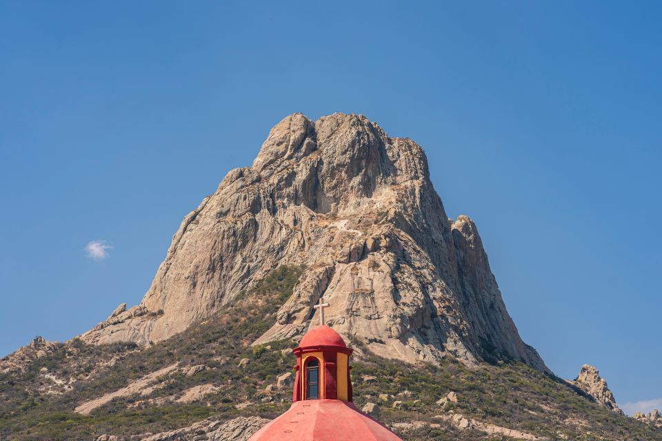 From Guanajuato: Private Tour of Queretaro & Pena De Bernal - Exploring Colonial Architecture