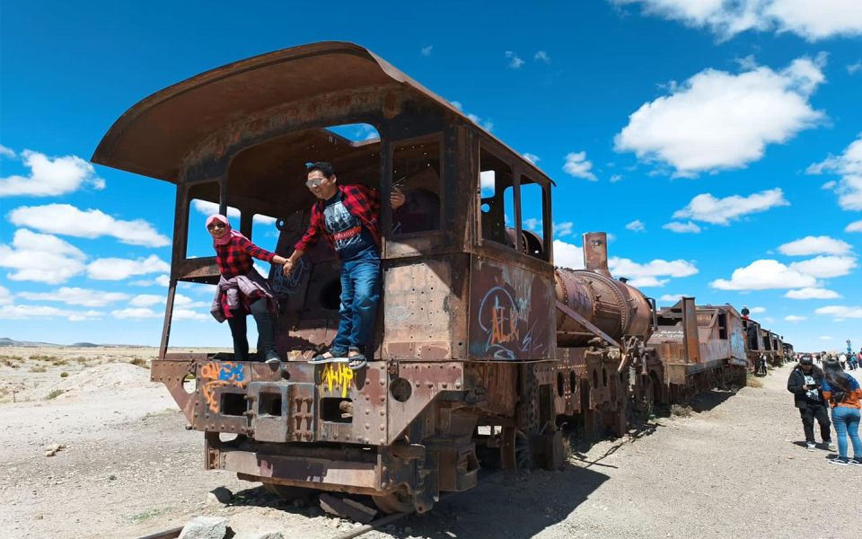 From La Paz: Bolivia and Uyuni Salt Flats in 5 Days/4 Nights - Tour Inclusions and Exclusions