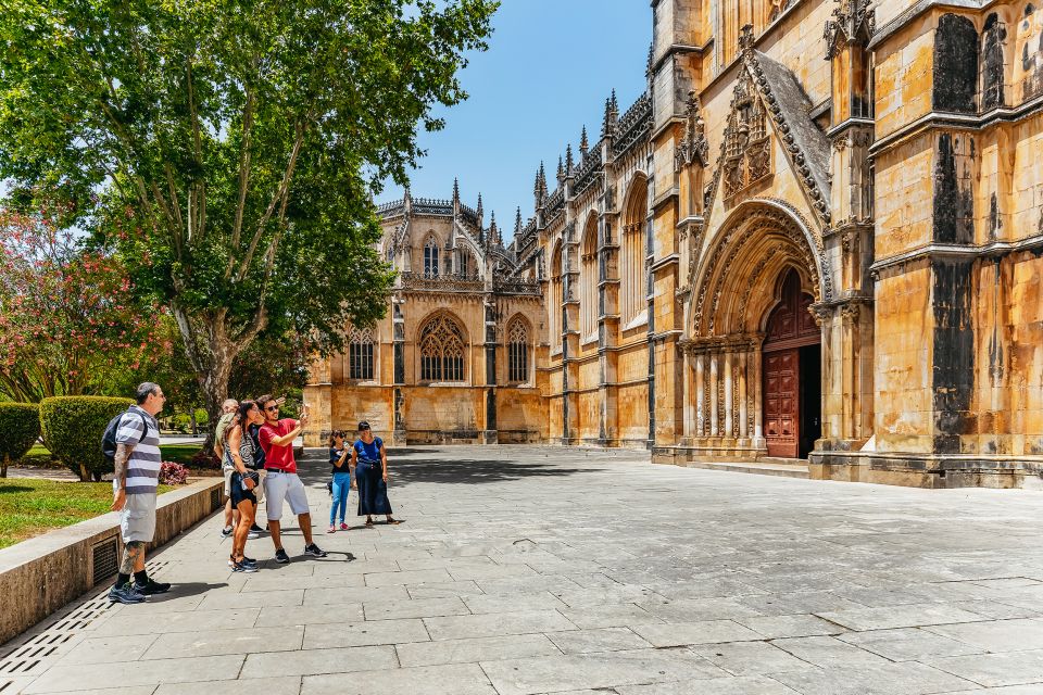 From Lisbon: Fatima, Obidos, Batalha, and Nazaré Group Tour - Batalha Monastery