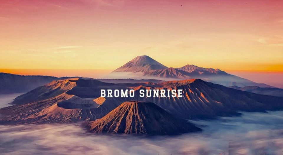 From Malang: Tour To Tumpaksewu Bromo Ijen - Day 1: Tumpaksewu Waterfall