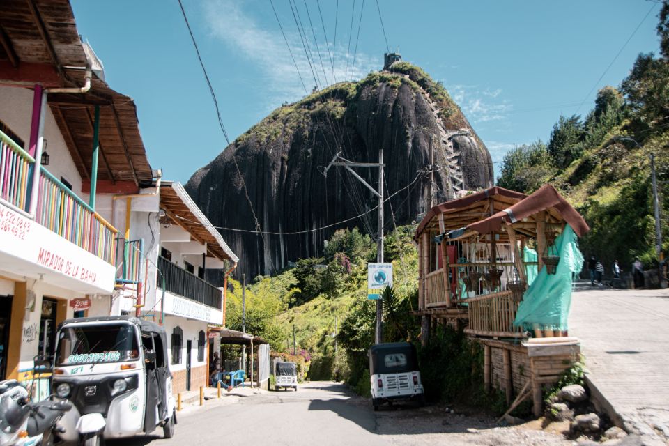 From Medellin: Guatape Lake Boat Tour and El Peñol Rock Hike - Itinerary Details