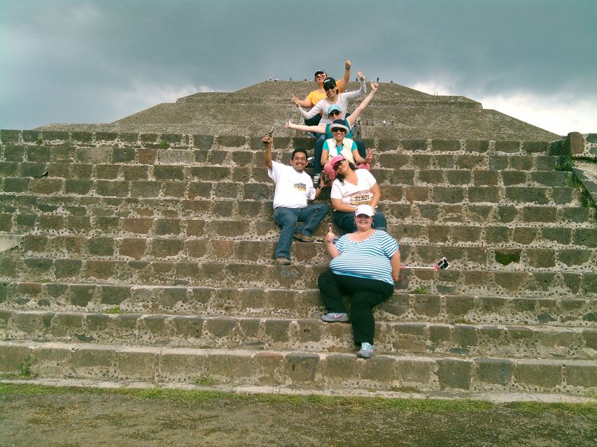 From Mexico City: Teotihuacan & Xochimilco Private Day Tour - Xochimilco Experience