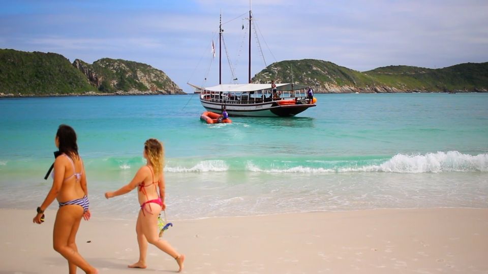 From Rio De Janeiro: Arraial Do Cabo Boat Trip With Lunch - Lunch Experience