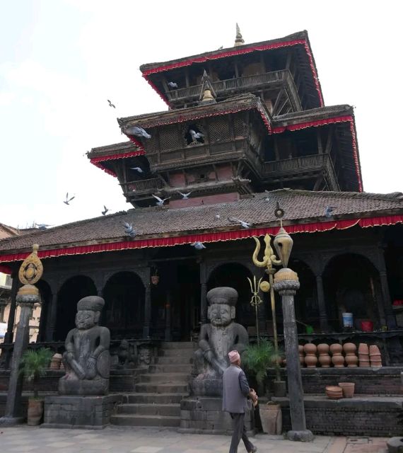 From Thamel: Kathmandu, Patan, Bhaktapur Squares Guided Tour - Guided Tour Experience